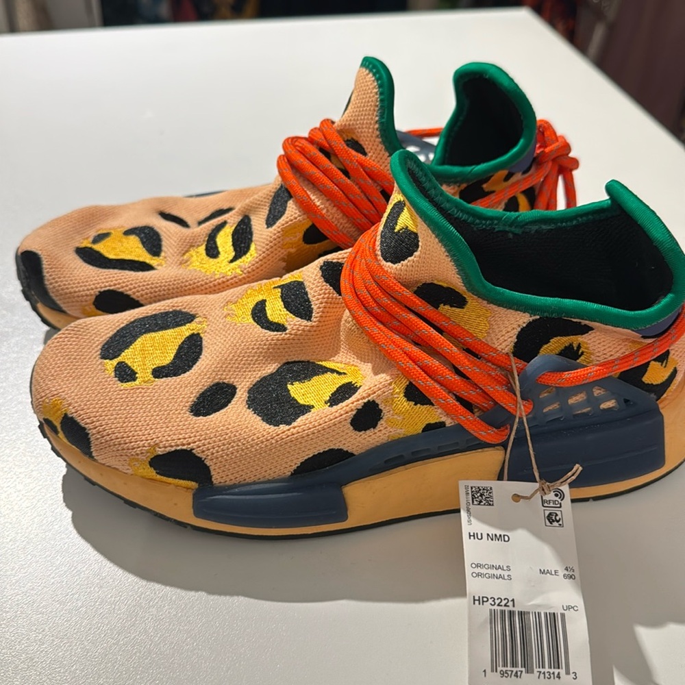 Adidas leopard print